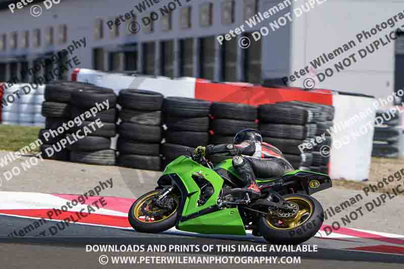 cadwell no limits trackday;cadwell park;cadwell park photographs;cadwell trackday photographs;enduro digital images;event digital images;eventdigitalimages;navarra;no limits trackdays;peter wileman photography;racing digital images;trackday digital images;trackday photos